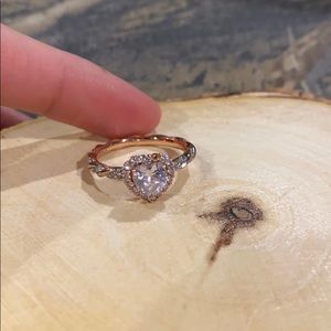 Rose gold heart ring size 7